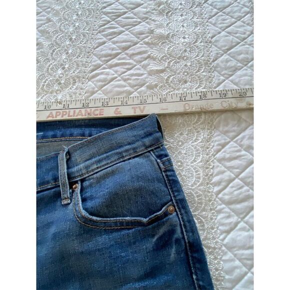 Old Navy Original Mid Rise Skinny Jeans Size 6 Medium Wash Blue Denim - Picture 6 of 11